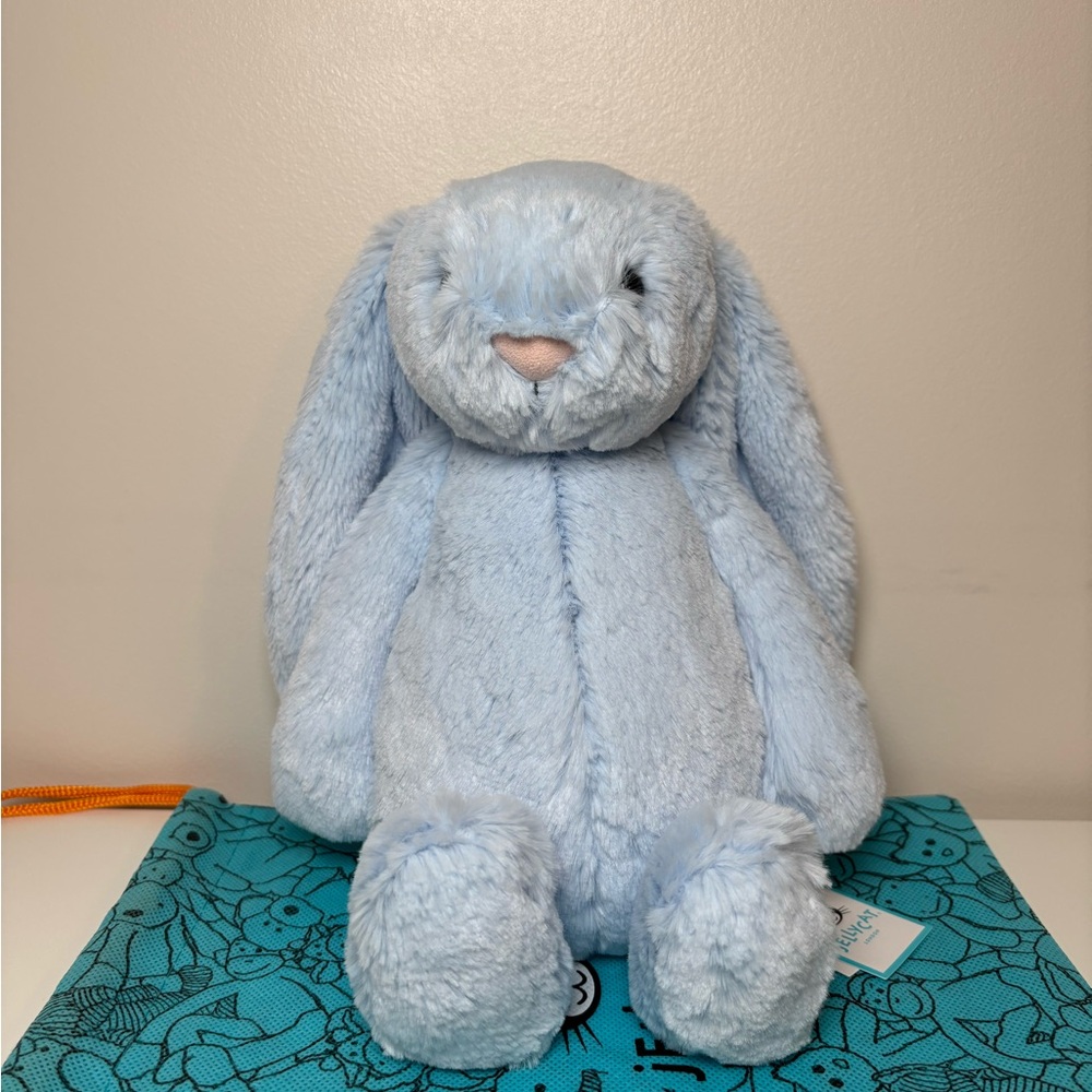 Authentic Jellycat Blue Bashful Bunny Medium 12inch NWT W./Dust Bag